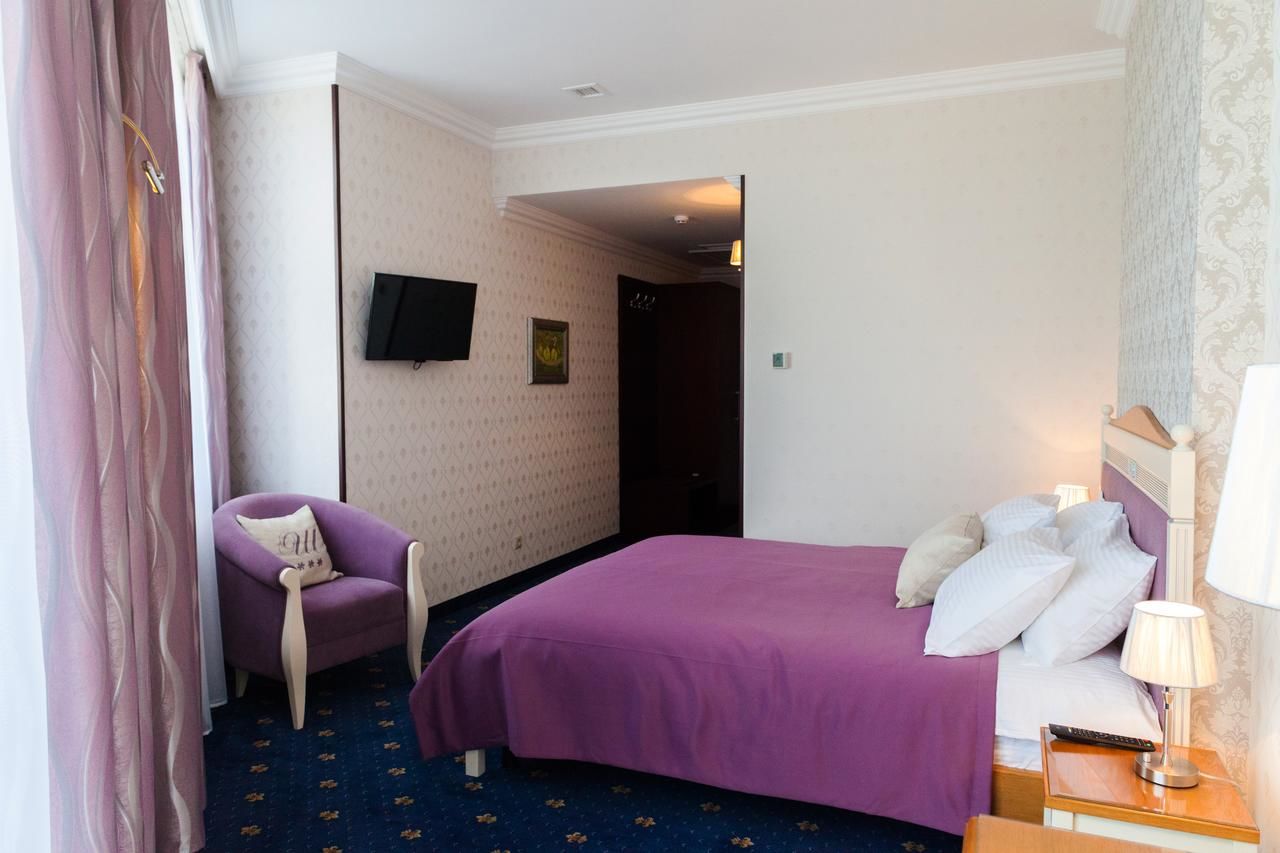 Отель Shato Hotel Chervonograd-11